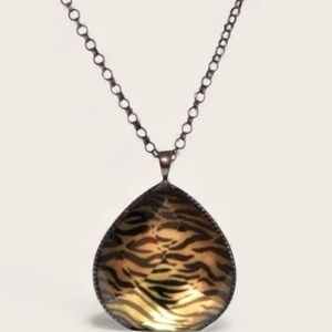 NECKLACE Lg Zebra Striped Teardrop Rhinestone 30” Bronze Chain